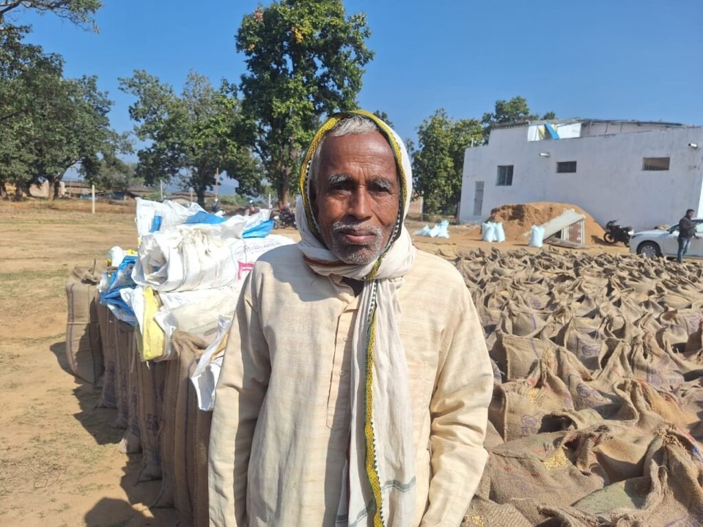 मृणाल मंडल ने धान विक्रय का सही मूल्य मिला..ऑनलाइन टोकन से आसान हुआ धान खरीदी