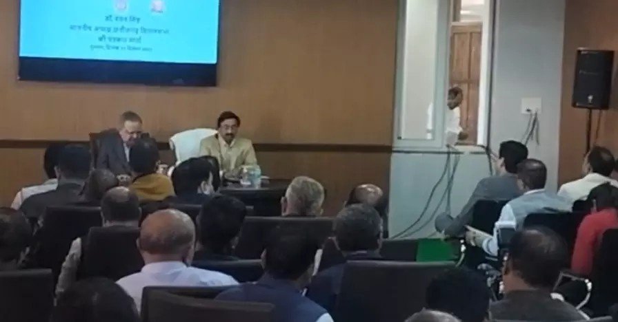 Dr. Raman Singh Press Conference : नए विधानसभा भवन में डॉ. रमन सिंह ने प्रेस कांफ्रेंस ली, शीतकालीन सत्र का होगा खास आगाज
