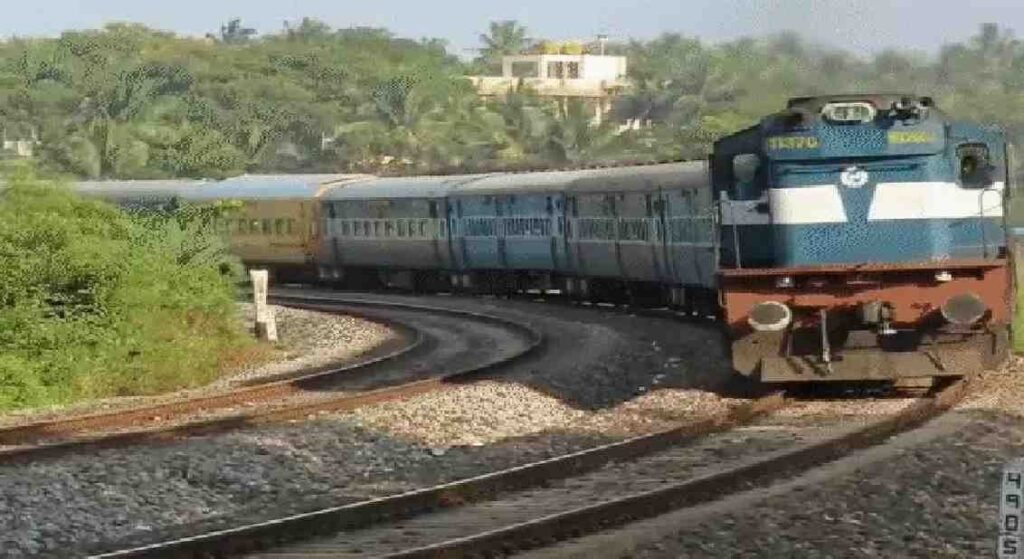 Chhattisgarh Train Cancelled : छत्तीसगढ़ से गुजरने वाली 21 ट्रेनें कैंसिल, 26 से 29 दिसंबर तक असर