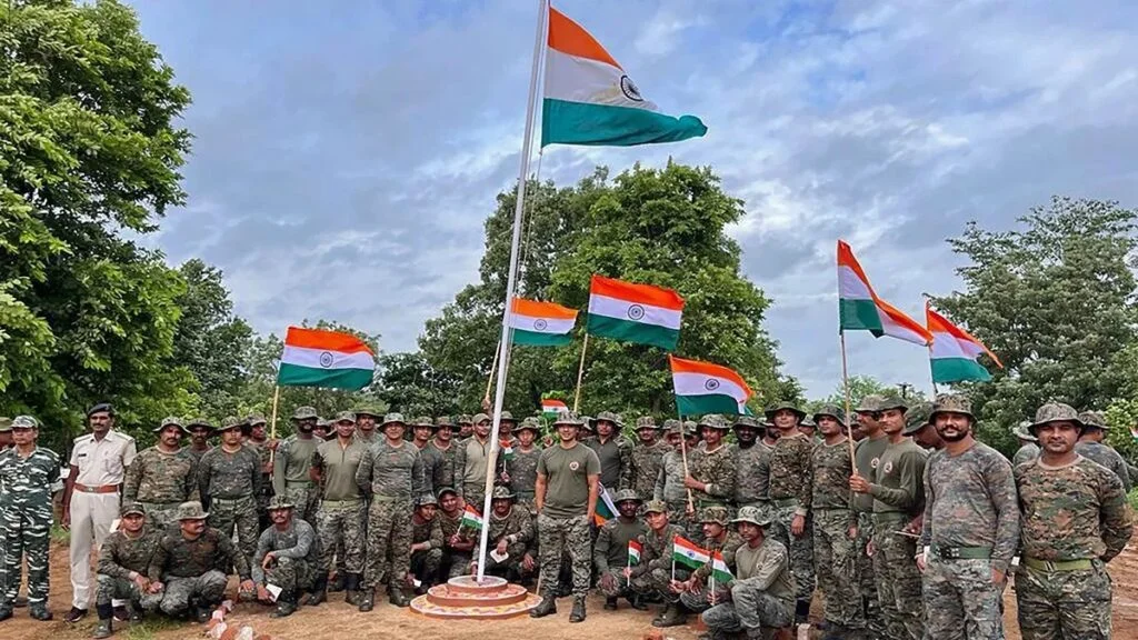 केंद्र ने जारी की नई गाइडलाइंस: ‘वंदे मातरम’ अब सभी सरकारी कार्यक्रमों में गायन के लिए स्पष्ट प्रोटोकॉल के साथ अनिवार्य गाइडलाइंस