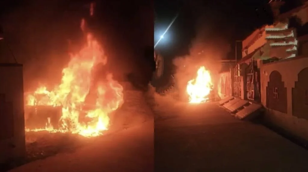 CG News : यूथ कांग्रेस नेता के घर के बाहर दो कारों में लगी भीषण आग, पेट्रोल डालकर आगजनी की आशंका कांग्रेस