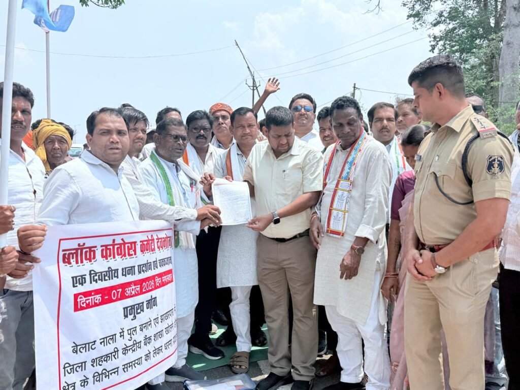 सिस्टम की नाकामी पर देवभोग में ‘महासंग्राम’, उखड़ी सांसों और टूटे संपर्क के खिलाफ NH-130 पर उतरी कांग्रेस