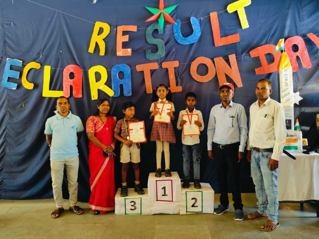 डीएवी मुख्यमंत्री पब्लिक स्कूल देहारगुड़ा में 100% रहा वार्षिक परिणाम, मेधावी छात्रों का हुआ सम्मान