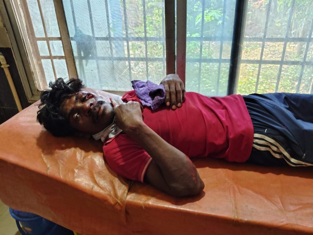 सड़क पर तड़प रहा था युवक, देवदूत बनकर पहुंचे CRPF के जवान!