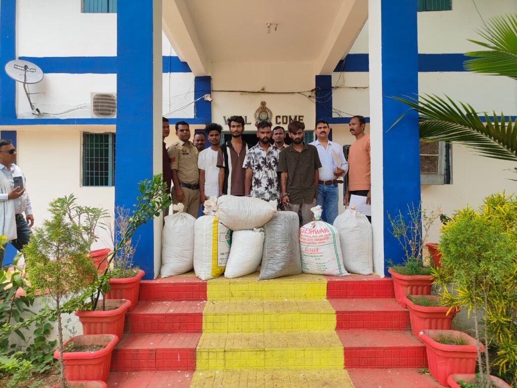 गरियाबंद ब्रेकिंग : देवभोग पुलिस को मिली बड़ी सफलता, 1 क्विंटल 56 किलो गांजा के साथ 5 अंतर्राज्यीय तस्कर गिरफ्तार