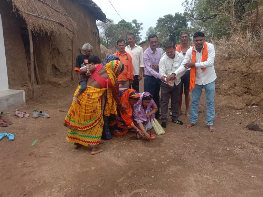 विष्णुदेव के सुशासन में रनचिरई ग्रामवासियों को मिली सौगात, सीसी रोड निर्माण का हुआ भूमि पूजन।
