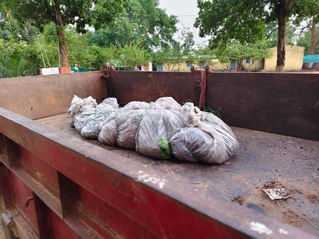 एक सप्ताह बाद खुला डबल मर्डर का राज: पति-पत्नी की हत्या कर श्मशान में दफनाए शव, तीन आरोपी गिरफ्तार