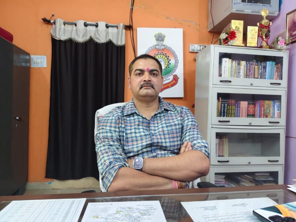 मैनपुर थाना को मिला नया नेतृत्व, सिद्धेश्वर प्रताप सिंग ने संभाली थाना प्रभारी की कमान