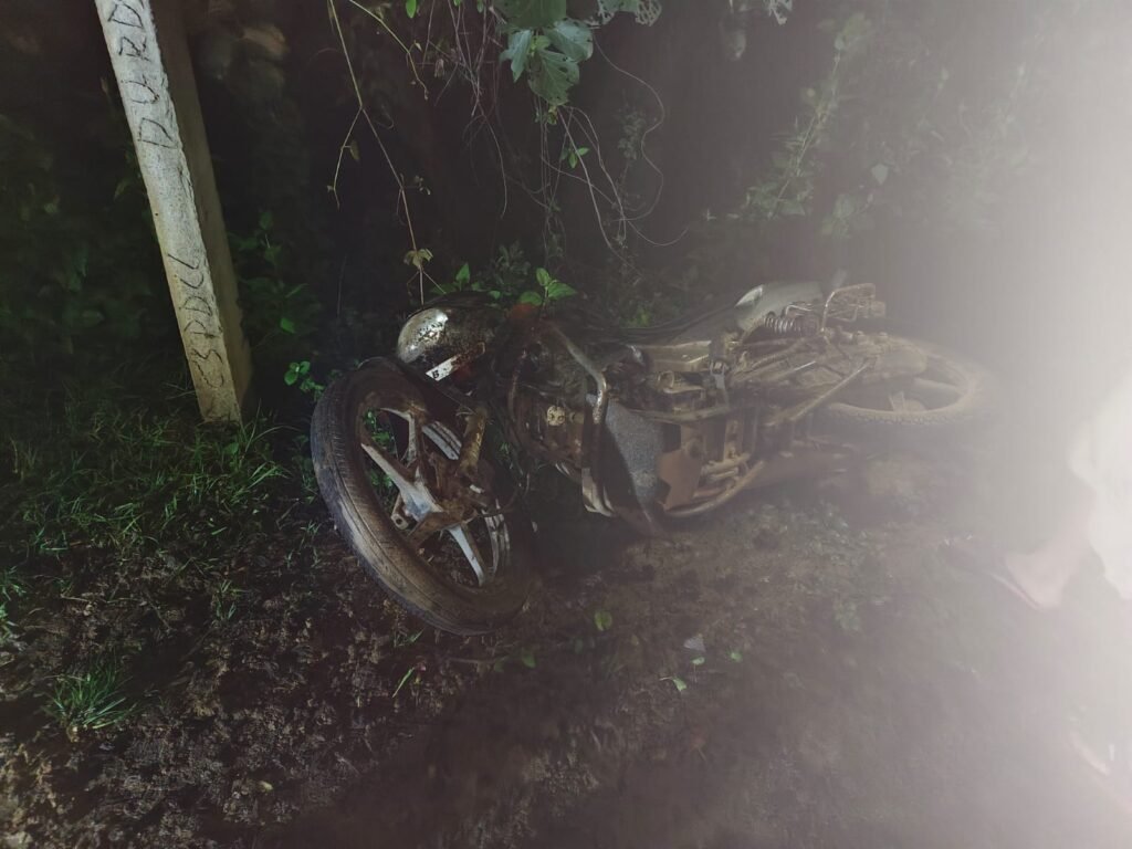 NH-130C पर भीषण सड़क हादसा: अज्ञात वाहन की टक्कर से बाइक सवार का पैर कटा, हालत गंभीर