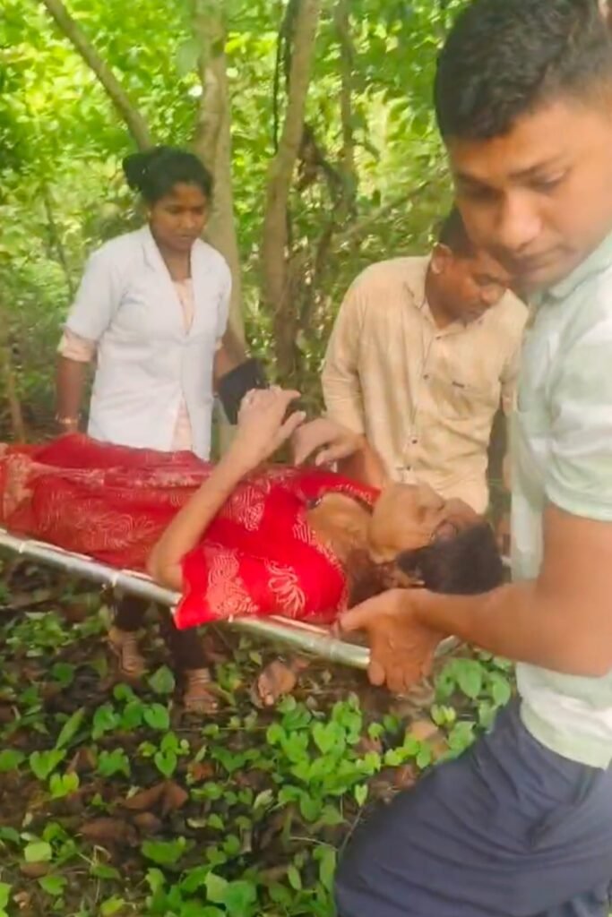 सिकासार जीरो चेन के पास बेहोशी की हालत में मिली अज्ञात महिला, 112-108 की टीम ने पहुंचाया अस्पताल