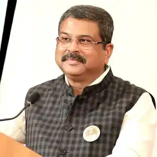 नीट विवाद और छात्र आंदोलन के बीच शिक्षा मंत्री धर्मेंद्र प्रधान ने दिया इस्तीफा, पीएम मोदी को सौंपी चिट्ठी