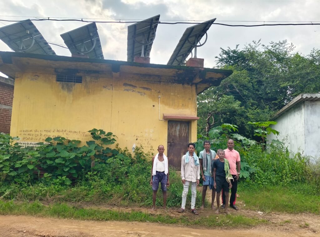 3 महीने से अंधेरे में भालूपानी के 25 परिवार, 230 आदिवासियों की जिंदगी भगवान भरोसे