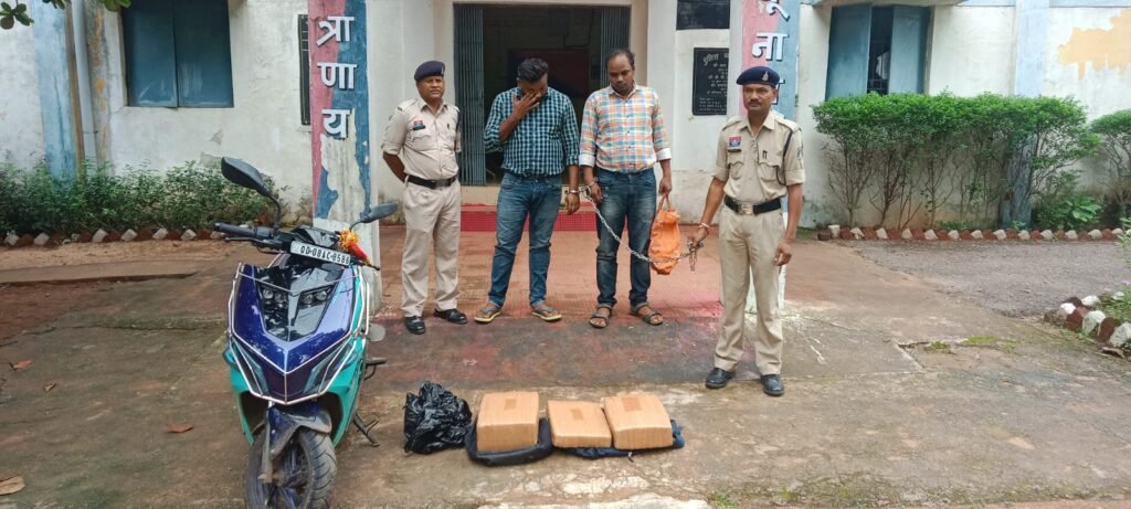 गरियाबंद ब्रेकिंग: गांजा तस्करों पर फिर बड़ी कार्रवाई, 10 लाख की खेप के साथ दो गिरफ्तार
