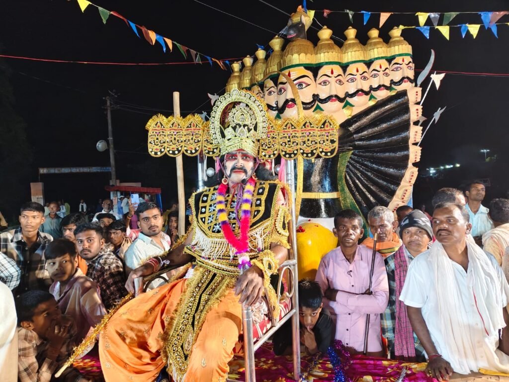 भाटीगढ़ में दशहरा की धूम, पैरी उद्गम स्थल पर आस्था का संगम; मेले जैसा रहा माहौल
